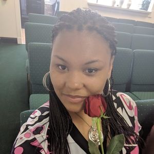 Meet your Posher, Alexis